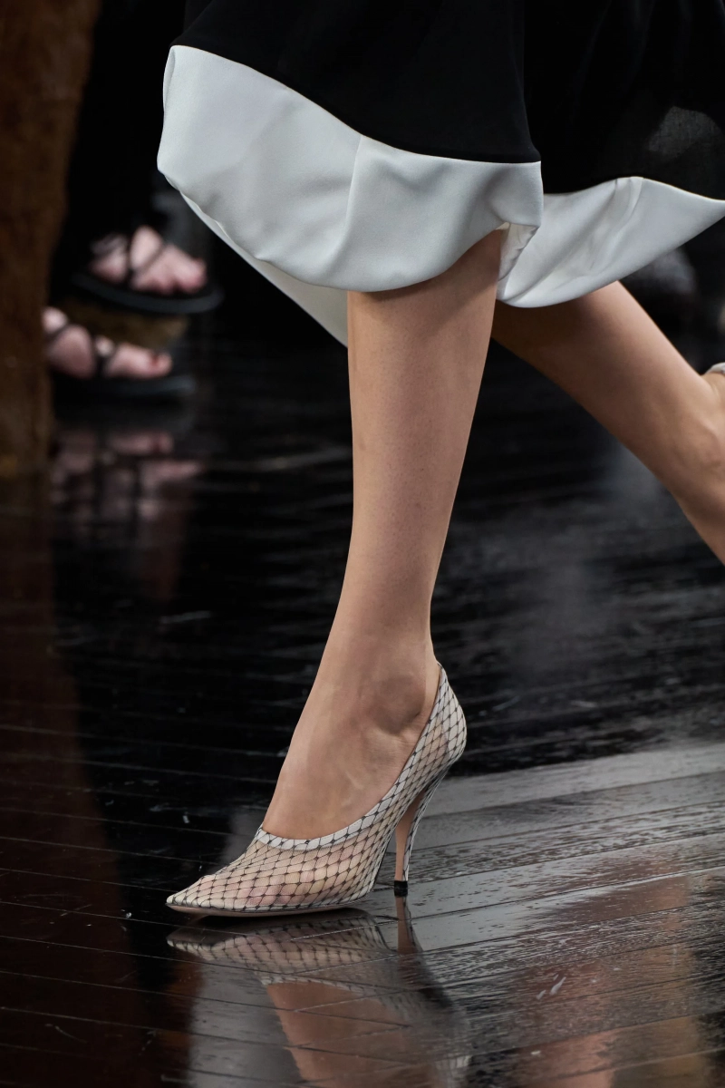 00166-christian-dior-fall-2026-couture-details-credit-gorunway.webp