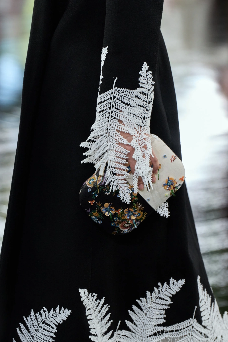 00176-christian-dior-fall-2026-couture-details-credit-gorunway.webp