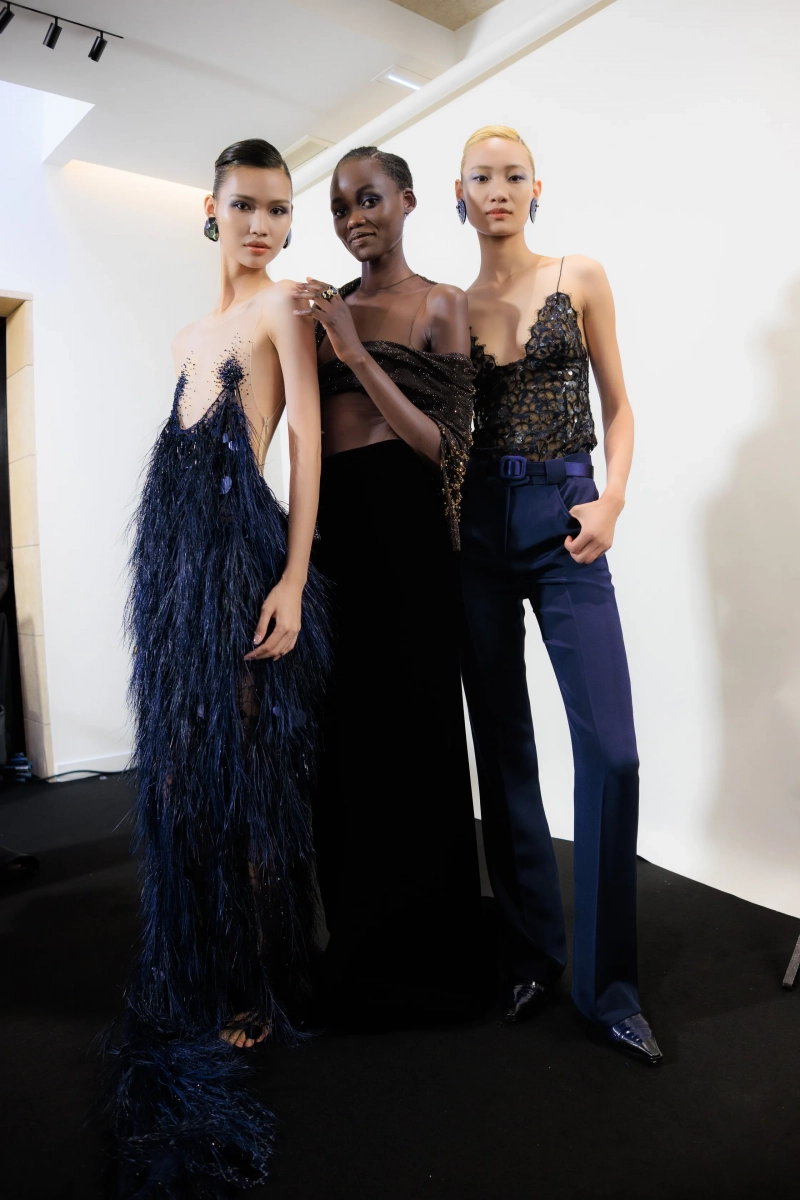 ARMANIPRIVE_PARISCOUTUREFW26_BACKSTAGE_ACIELLE_02.webp