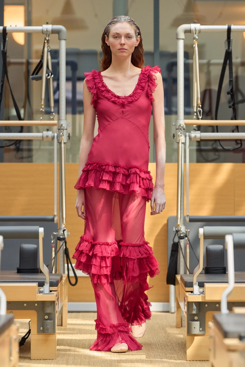 00007-julie-de-libran-fall-2026-couture-credit-gorunway.webp