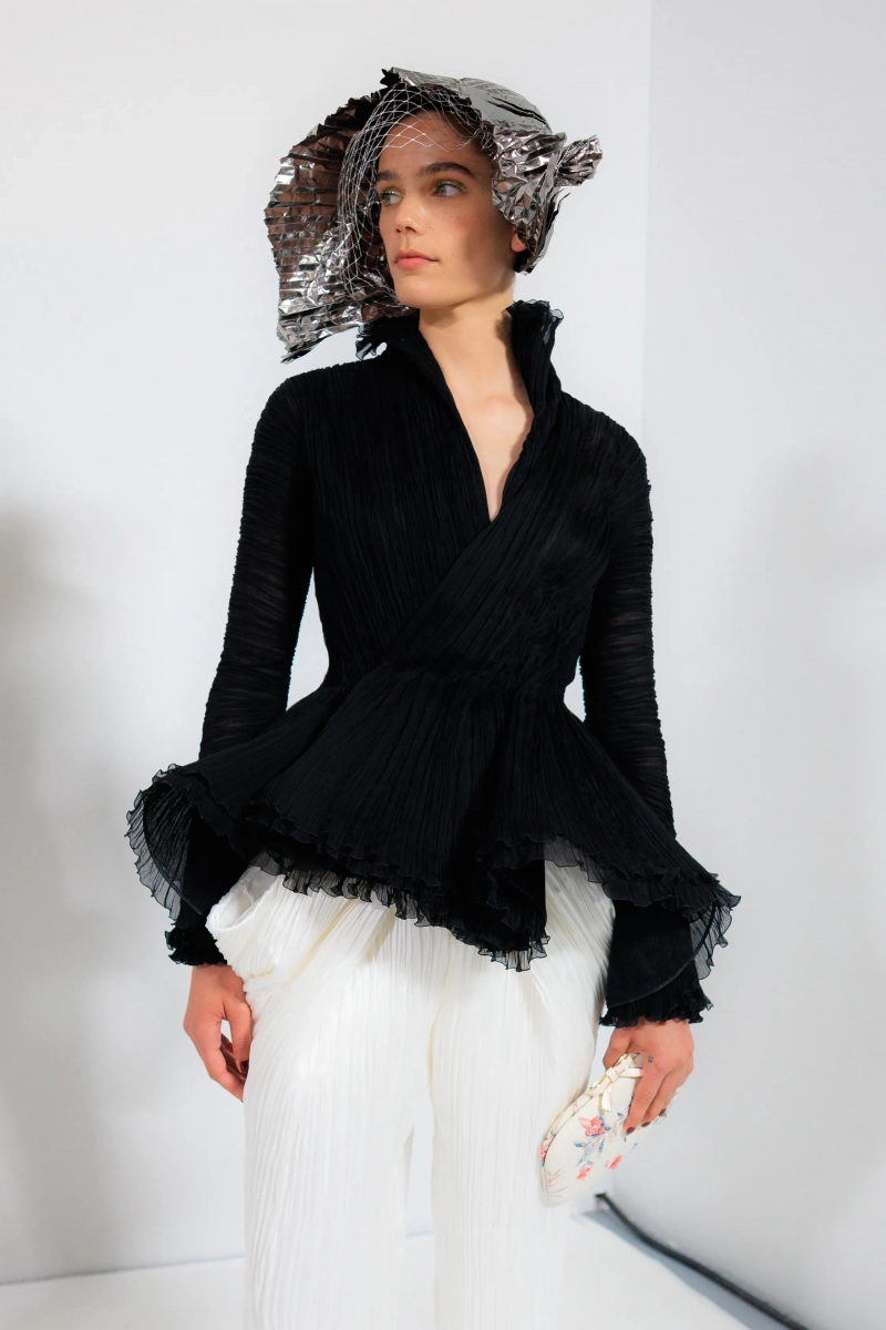 dior_pariscouturess27_backstage_acielle_30.webp