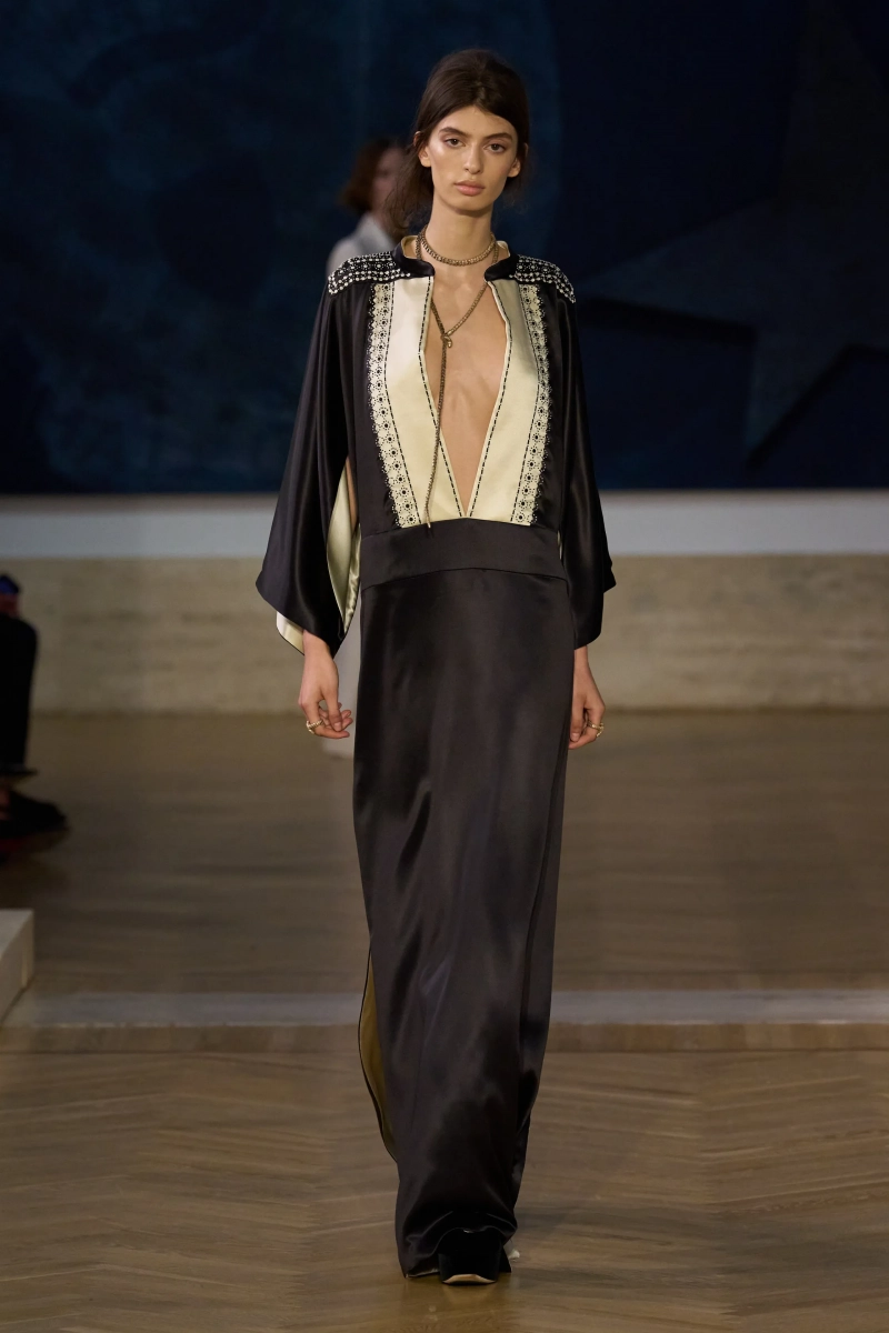 00012-fendi-fall-2026-couture-credit-gorunway.webp