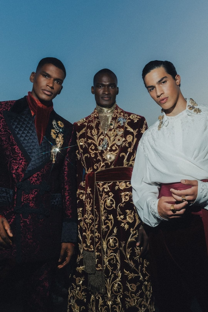 Dolce-Gabbana-Alta-Sartoria-2026-Backstage-Runway-Magazine-4.jpg