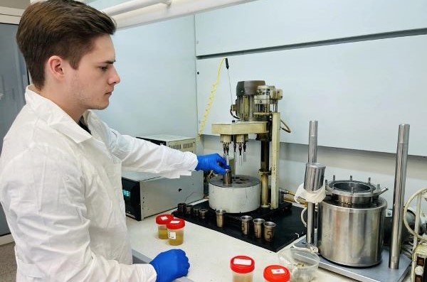 Ученые РФ создали масло для экономии топлива газопоршневых двигателей