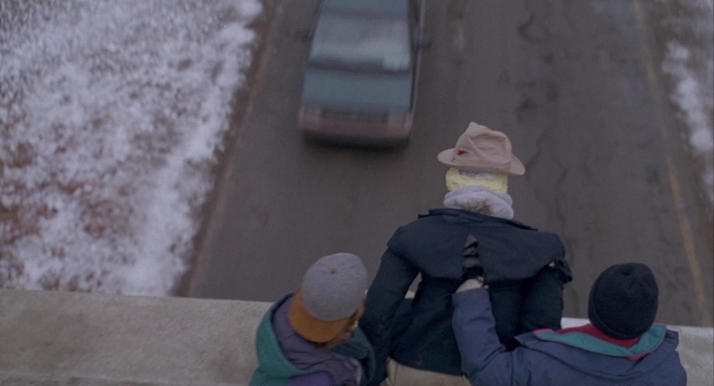 Добрый сынок.1993.BDRip AVC msltel.mkv_snapshot_00.38.24.175.jpg