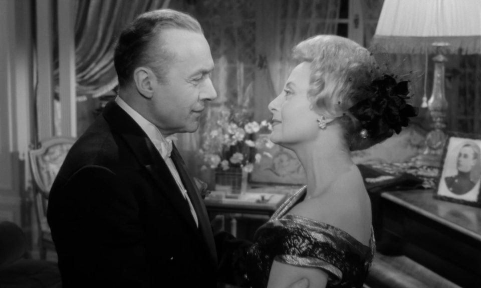 Максим.1958.BDRip AVC msltel.mkv_snapshot_00.46.07.409.jpg