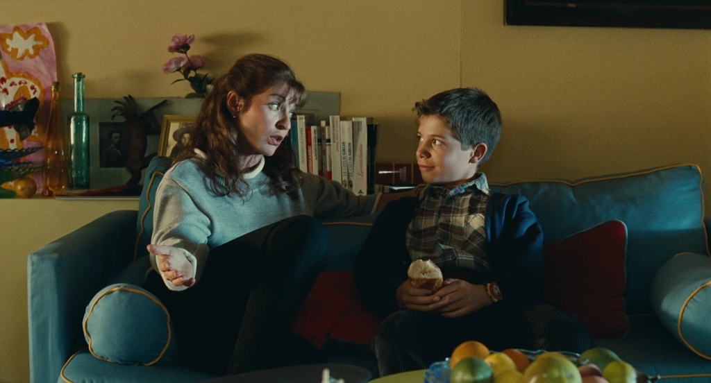 Почему мама в моей постели.1994.BDRip AVC msltel.mkv_snapshot_00.28.01.979.jpg