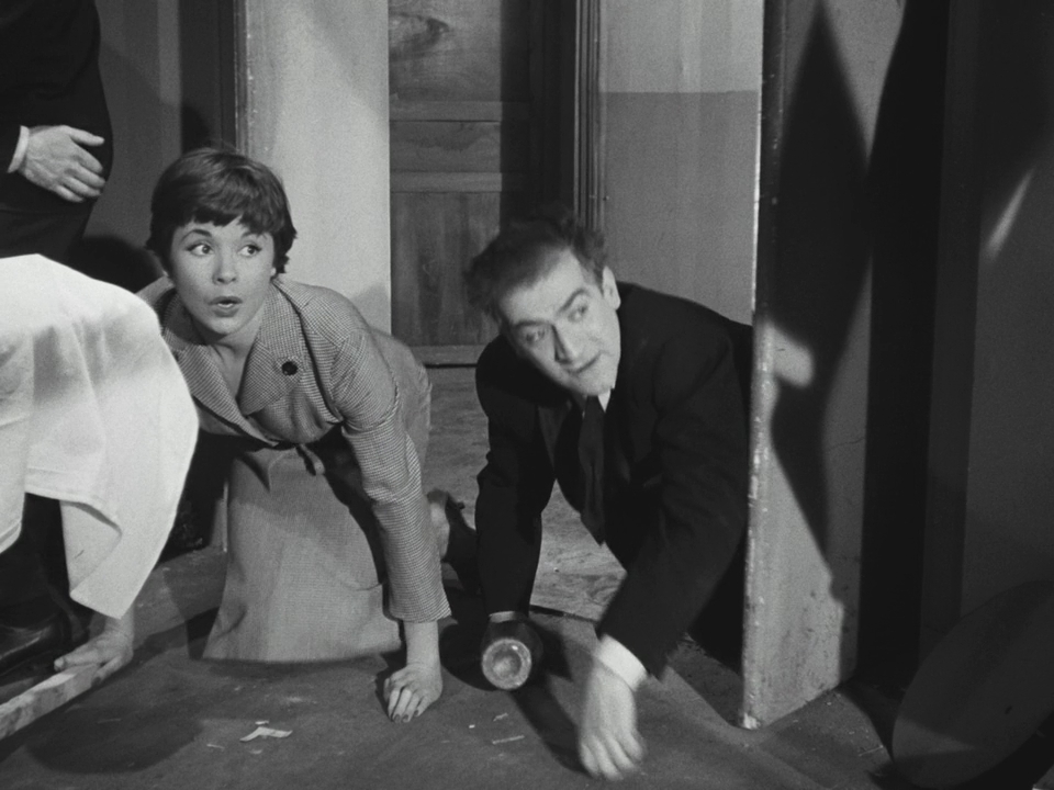 Совершенно некстати.1957.BDRip 720p msltel.mkv_snapshot_01.17.35.409.jpg