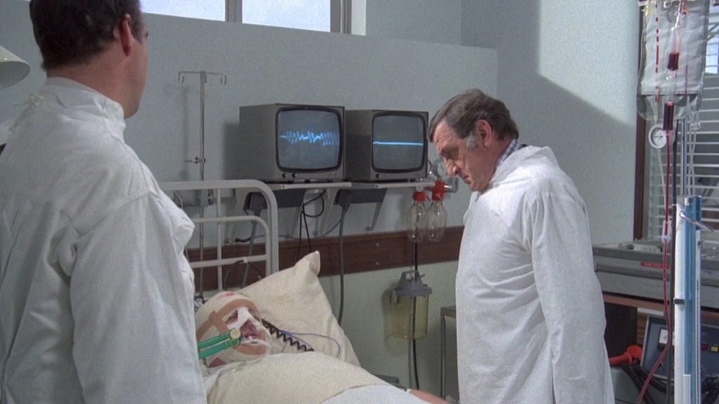Прикосновение медузы.1978.BDRip AVC msltel.mkv_snapshot_00.22.50.572.jpg