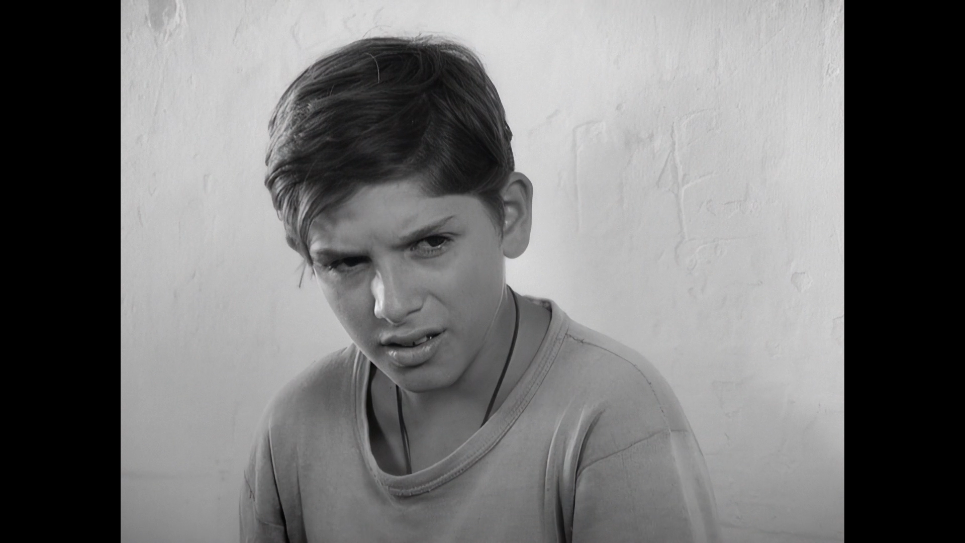 cap_O mikros drapetis (1968).1080p_003840_07.png