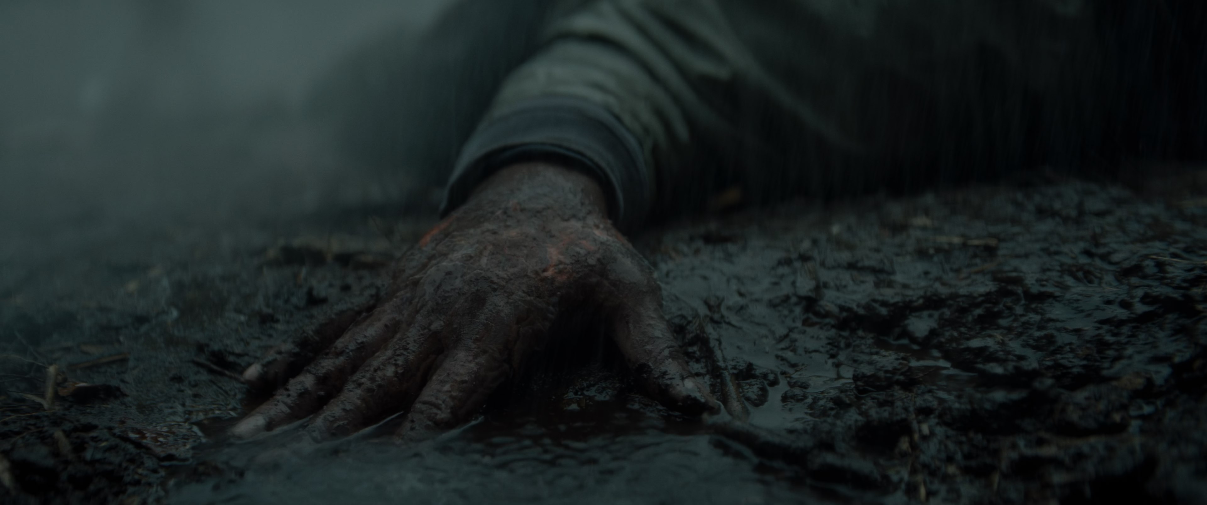 Evil Dead Burn (2026) UHD BDRip 2160p-NVENC 10 bit [HDR].mkv_snapshot_00.07.35.450.jpg