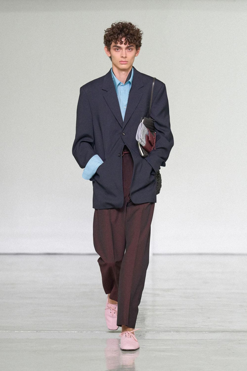 Bottega-Veneta-Spring-Summer-2027-Runway-Magazine-15.jpg