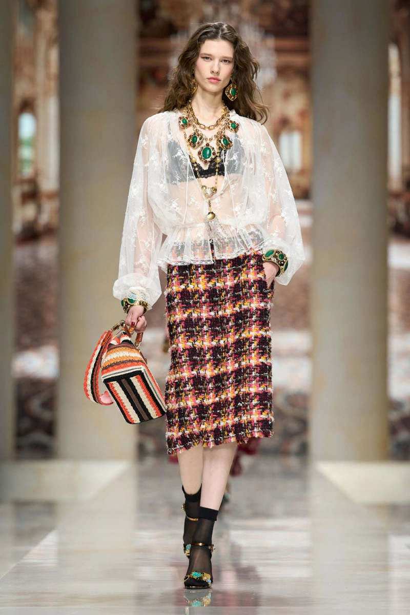 Dolce-Gabbana-Spring-Summer-2027-Runway-Magazine-19.jpg