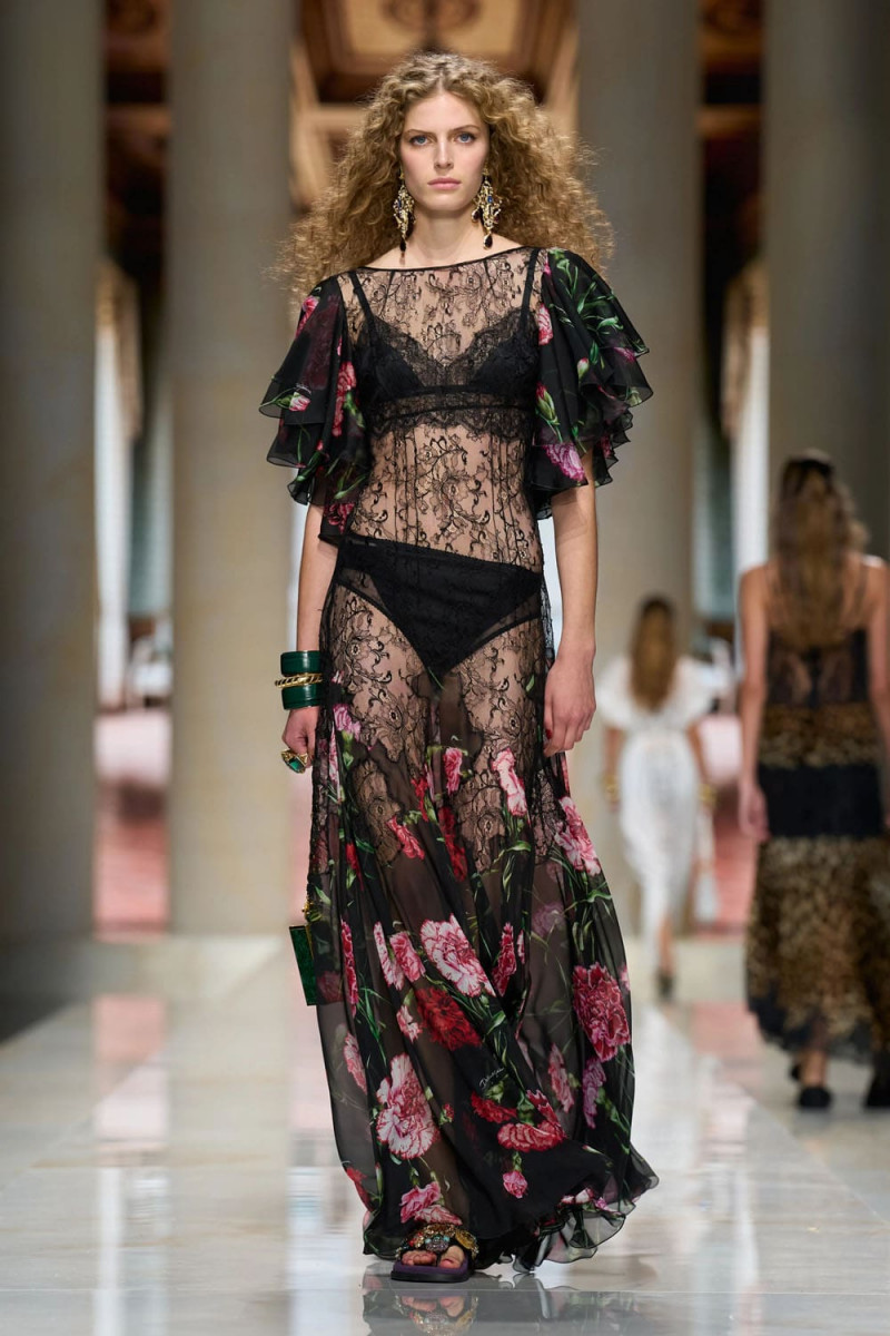 Dolce-Gabbana-Spring-Summer-2027-Runway-Magazine-81.jpg