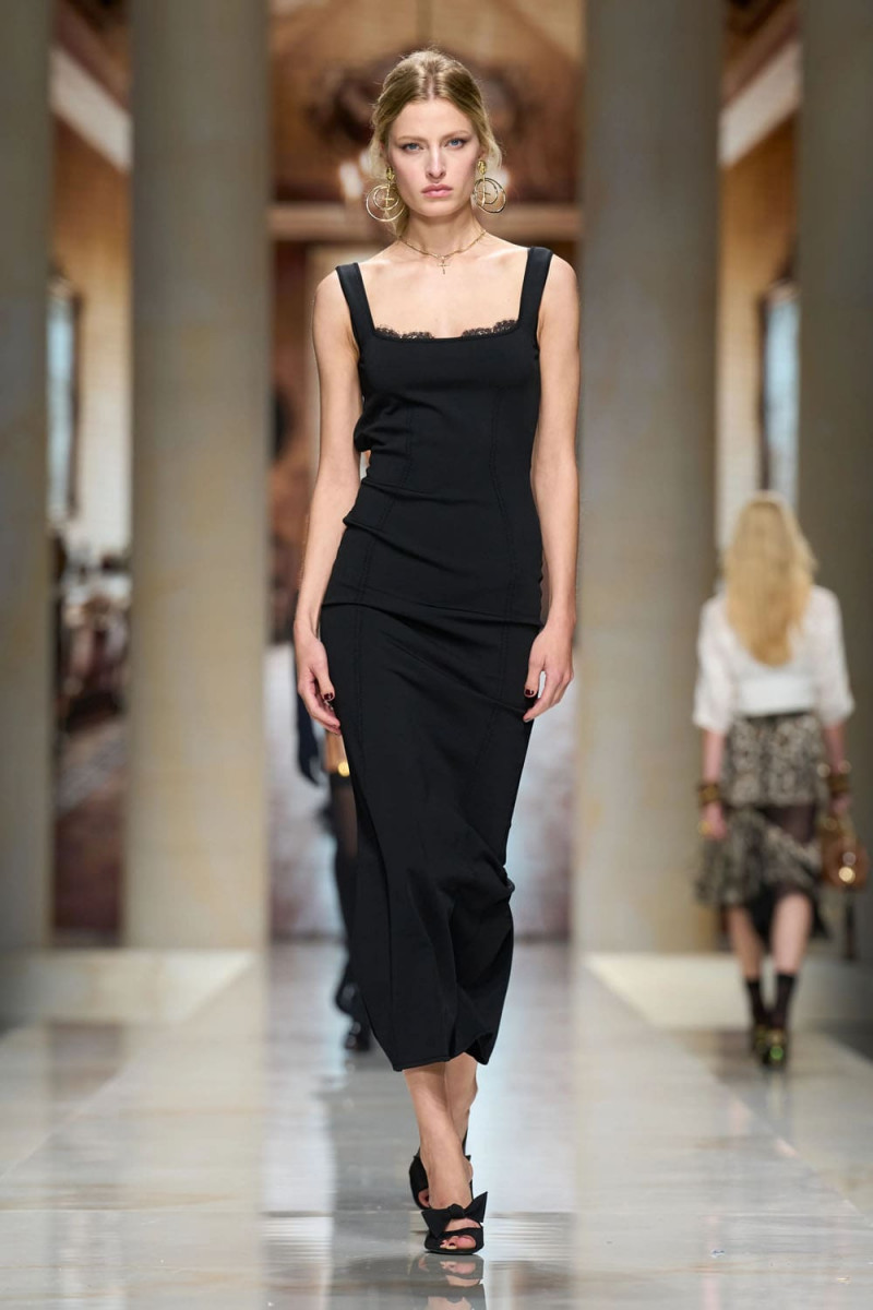 Dolce-Gabbana-Spring-Summer-2027-Runway-Magazine-74.jpg