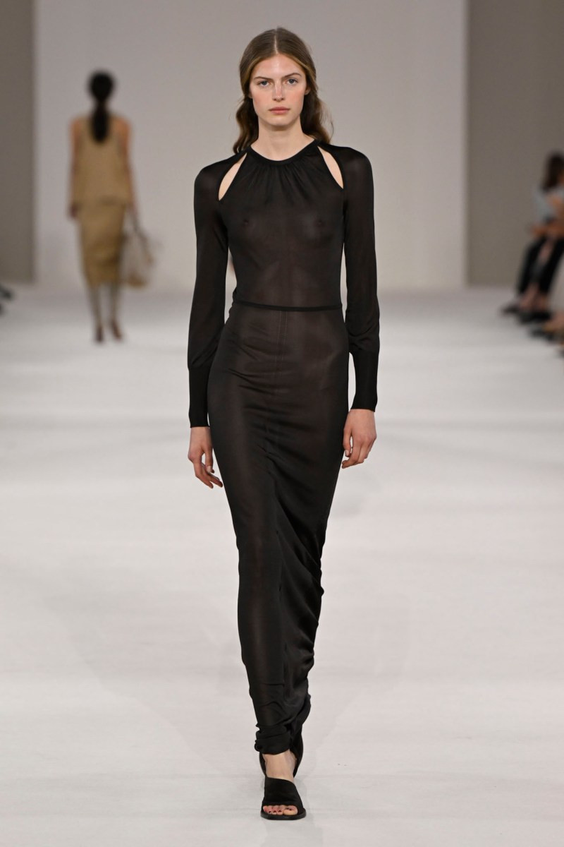 max-mara-spring-27-rtw-r-gg-046.jpg