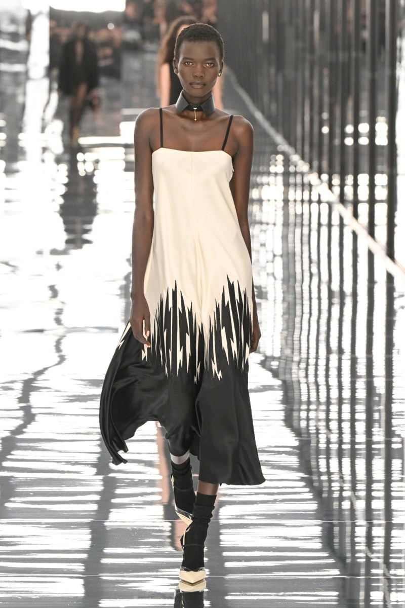 fendi-ss27-rtw-mfw-r-gg-2258.jpg