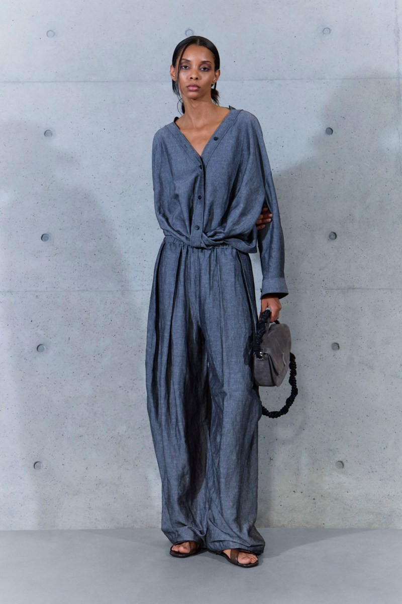 emporio-armani-spring-27-rtw-ctsy-032.jpg