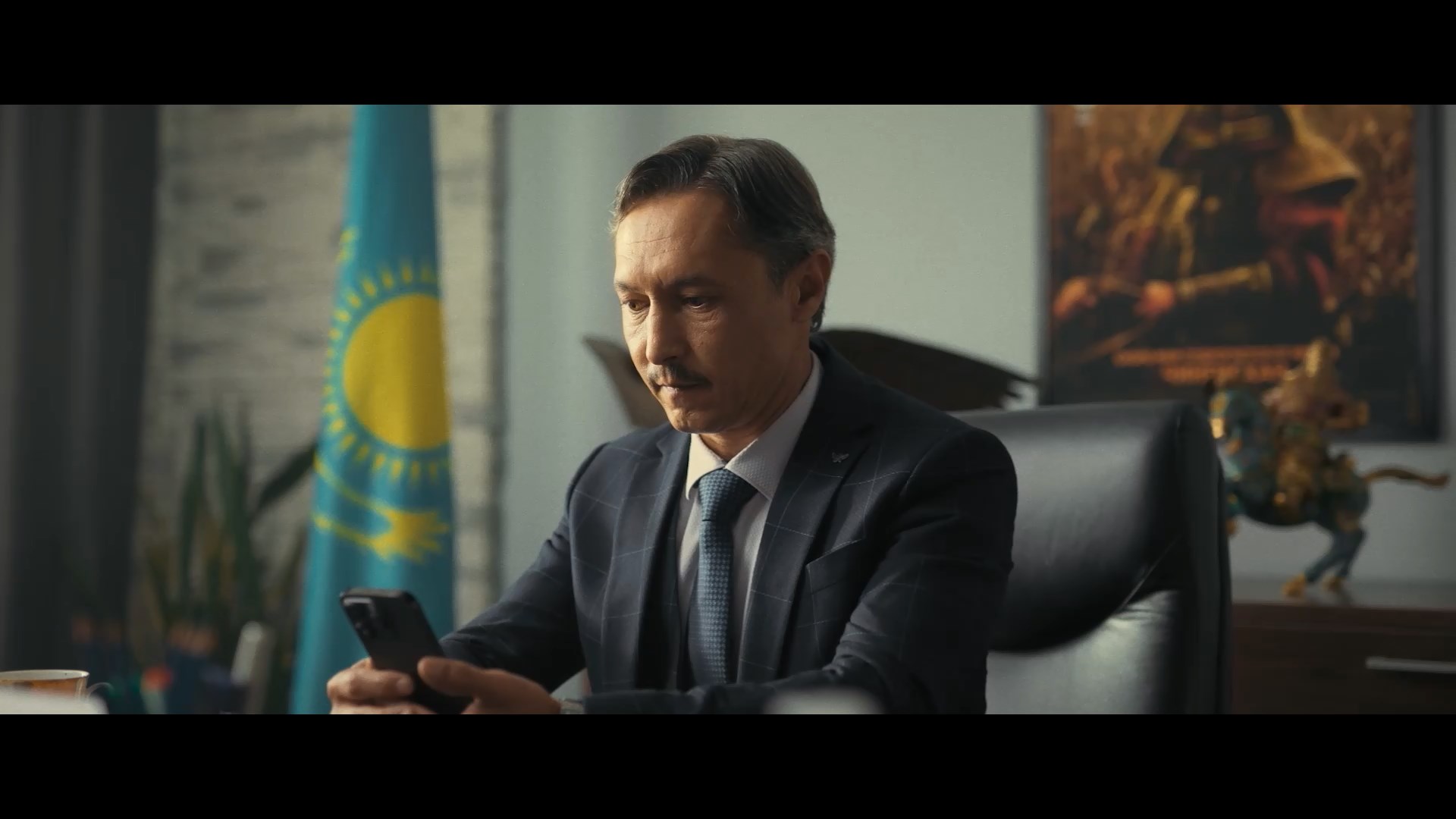 Sasyq_2025.WEBRip.mkv_snapshot_00.06.42.167.jpg
