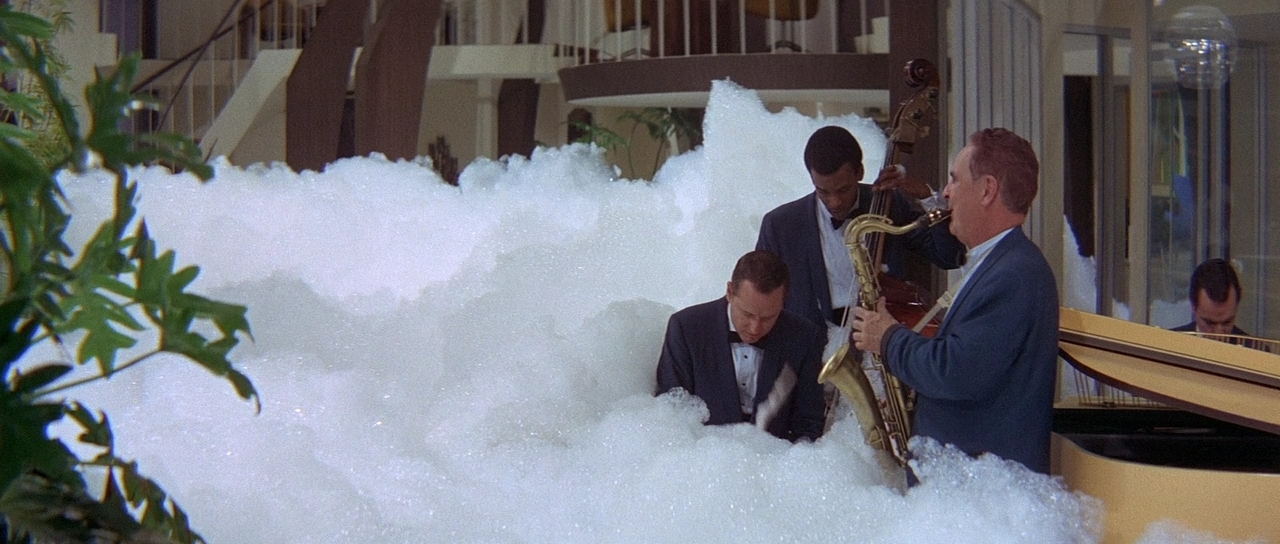 Вечеринка.1968.BDRip 720p msltel.mkv_snapshot_01.30.10.437.jpg